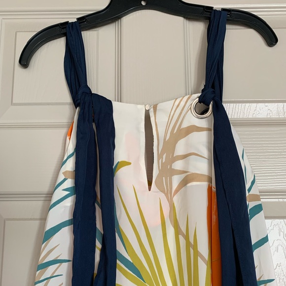 Dress - Picture 4 of 7